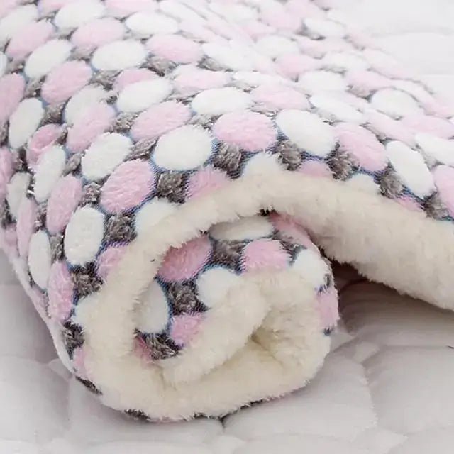 Cozy Pet Blanket - Poochi Paws